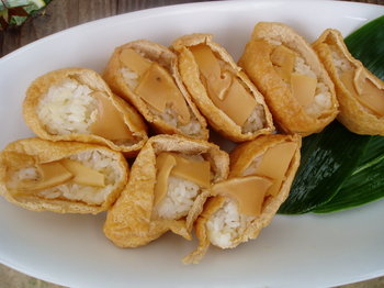 豊田市大蔵町　秋祭り　懇親会料理　稲荷ずし